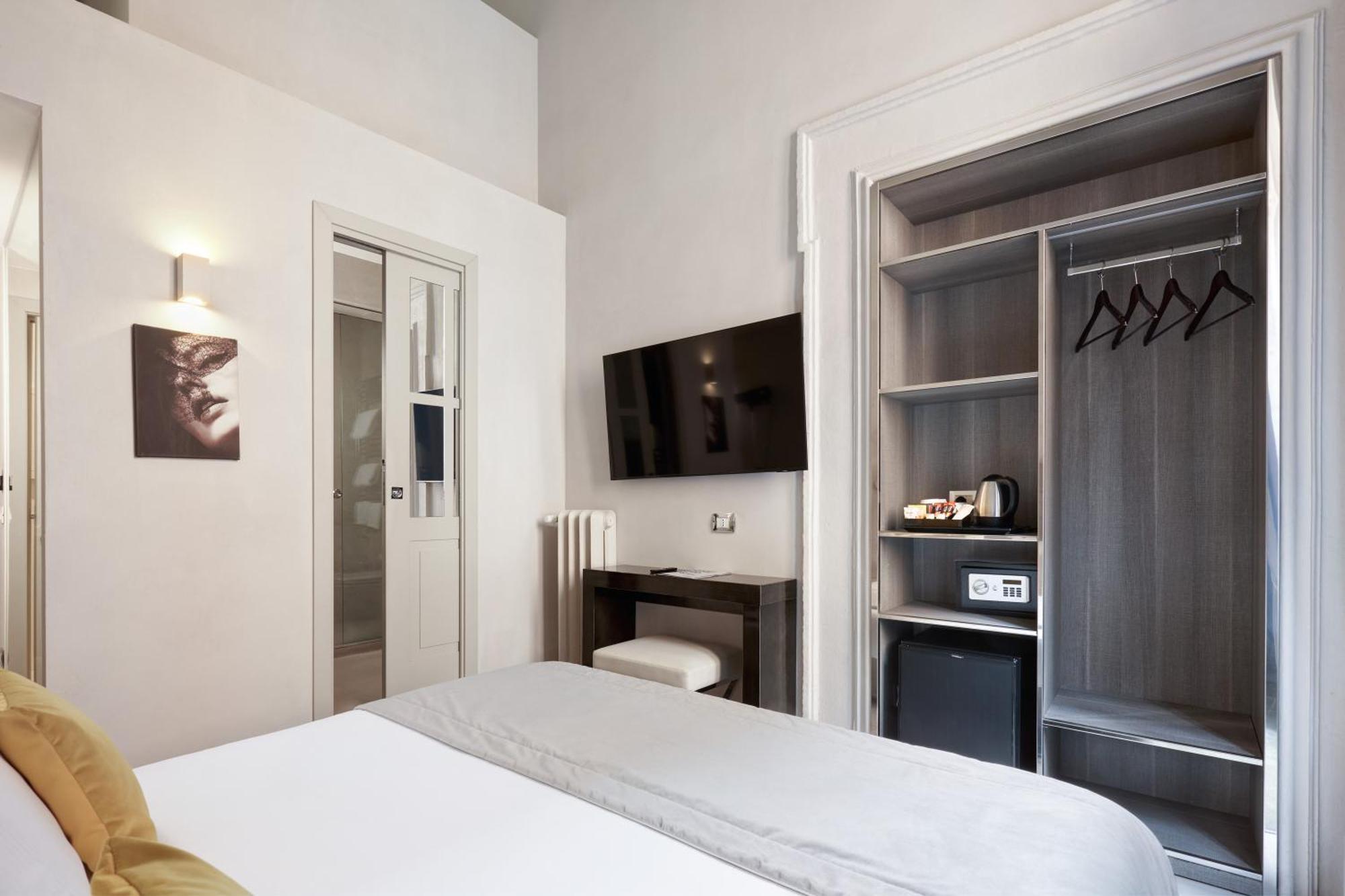 Terrace Pantheon Relais Hotell 4*