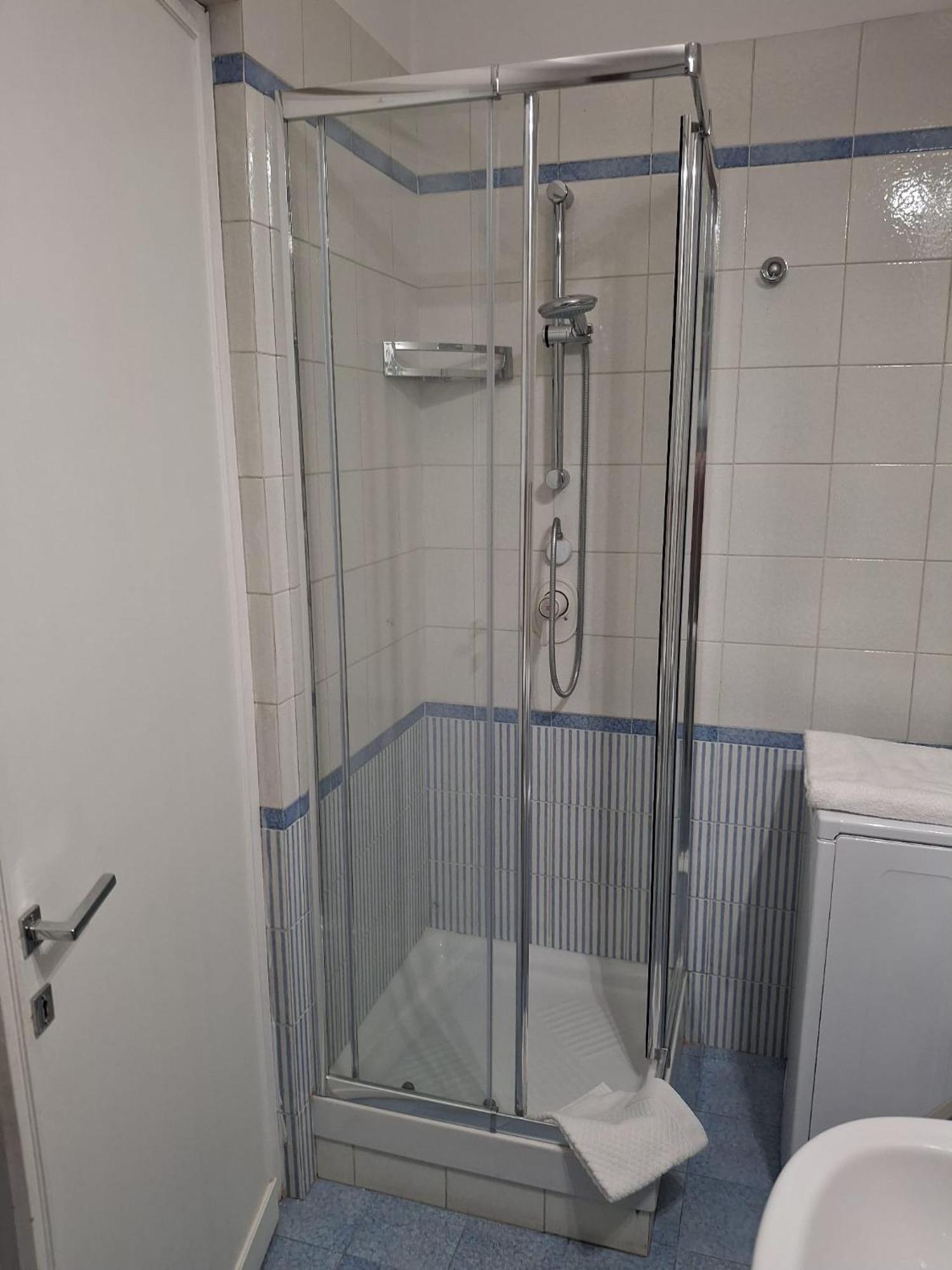 Fleming Hill - Free Private Parking & Garden Apartment Rom