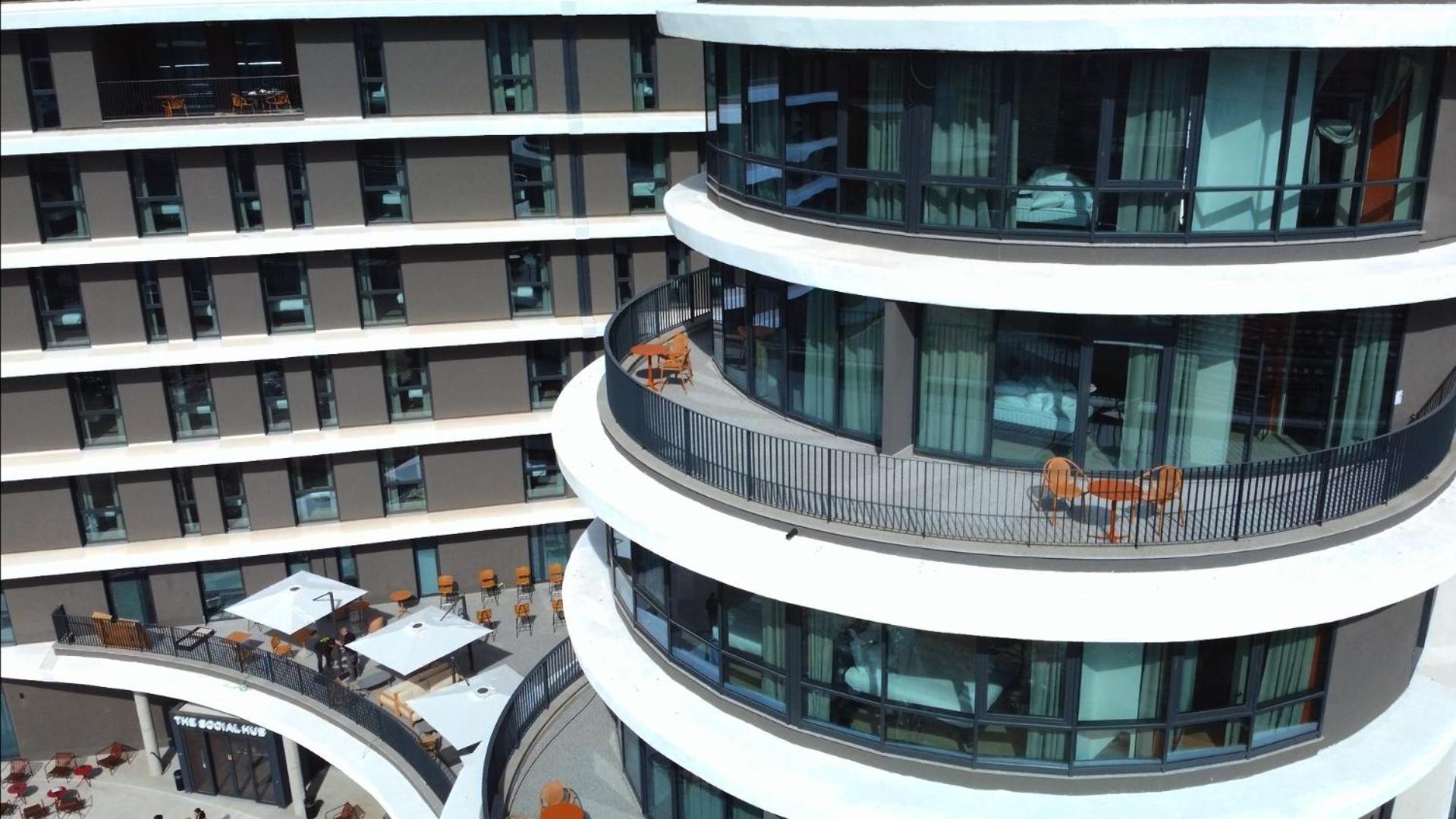 The Social Hub 4*