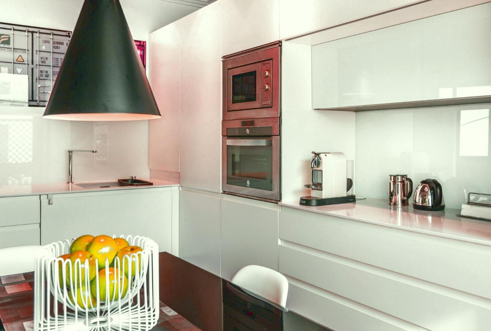 Modern 4 Bedrooms Appartamento
