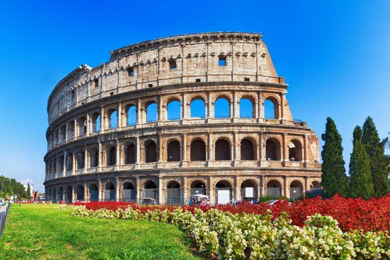 Apartment La Dolce Of Via Veneto - Prestigious With Wonderful Terrace In The Historic Center