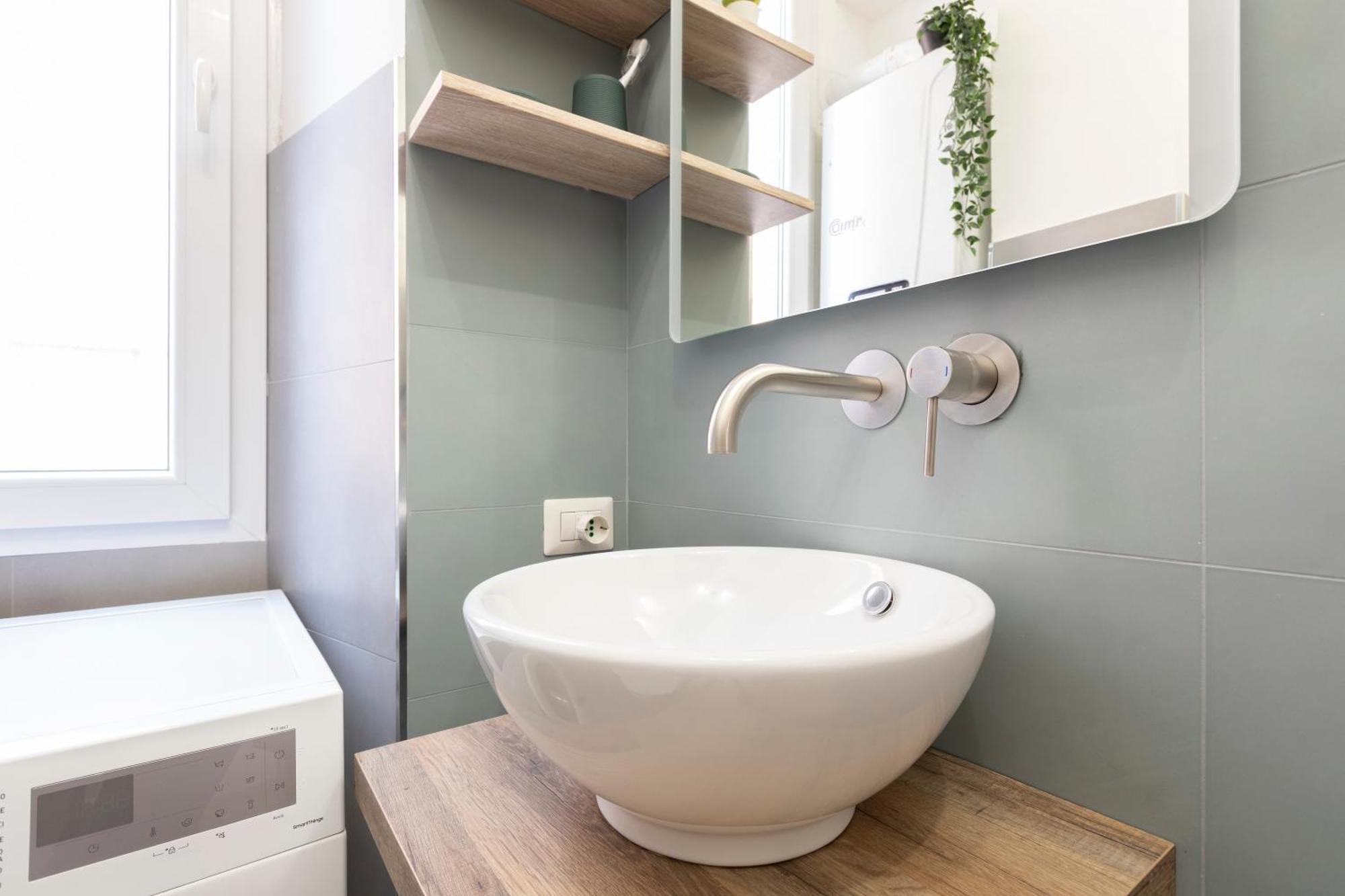 The Rent - Sunny Three-bedroom Near Ottaviano Metro Stop Apartamento Roma