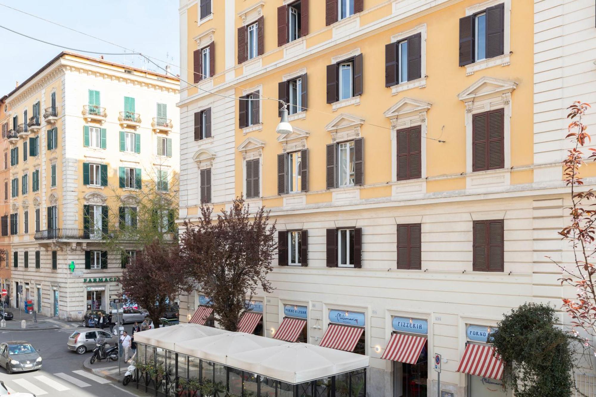 The Rent - Sunny Three-bedroom Near Ottaviano Metro Stop * Roma