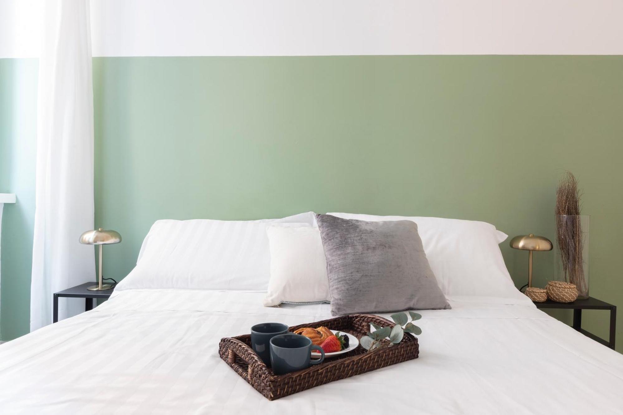 The Rent - Sunny Three-bedroom Near Ottaviano Metro Stop Apartamento *