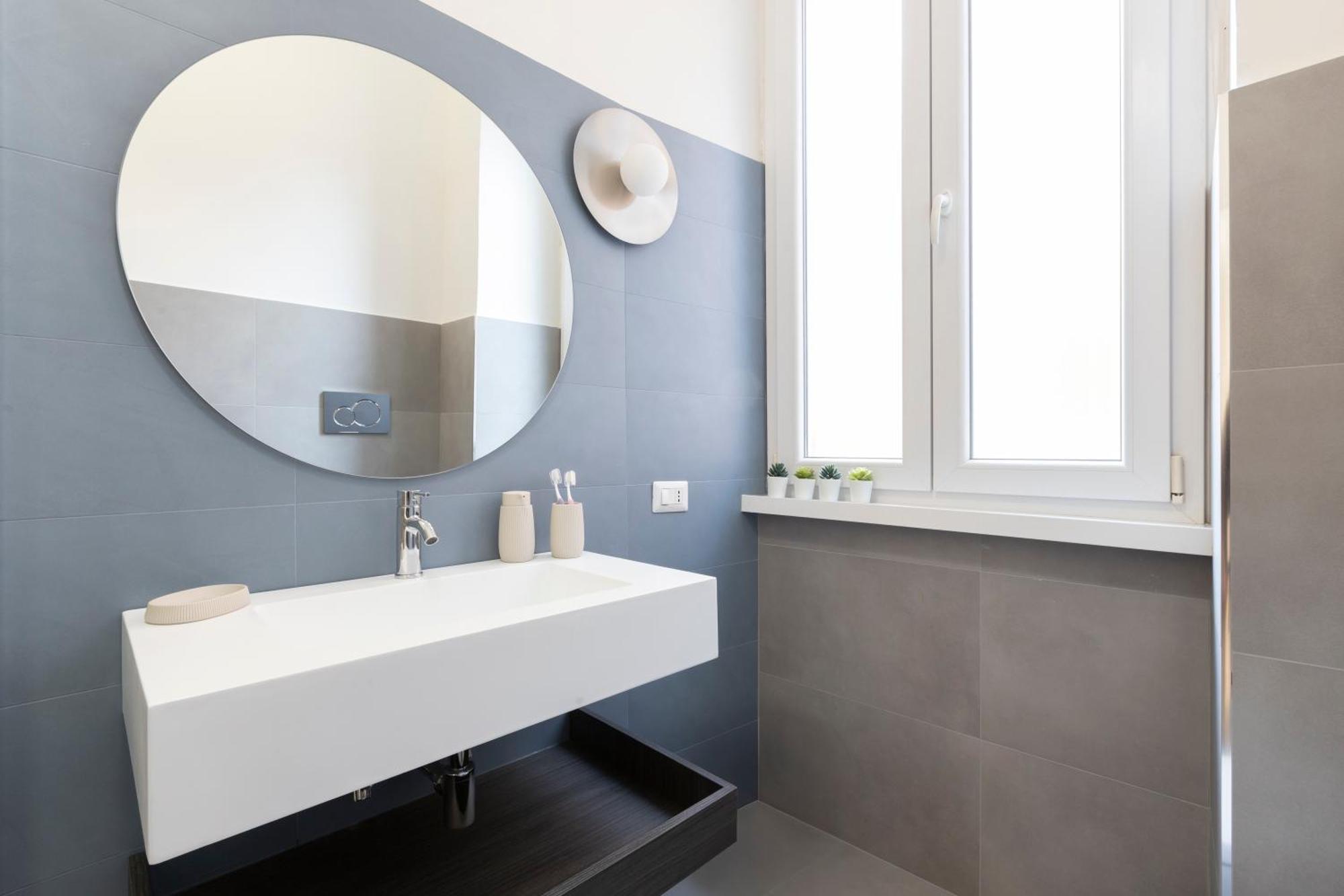 Apartamento The Rent - Sunny Three-bedroom Near Ottaviano Metro Stop *