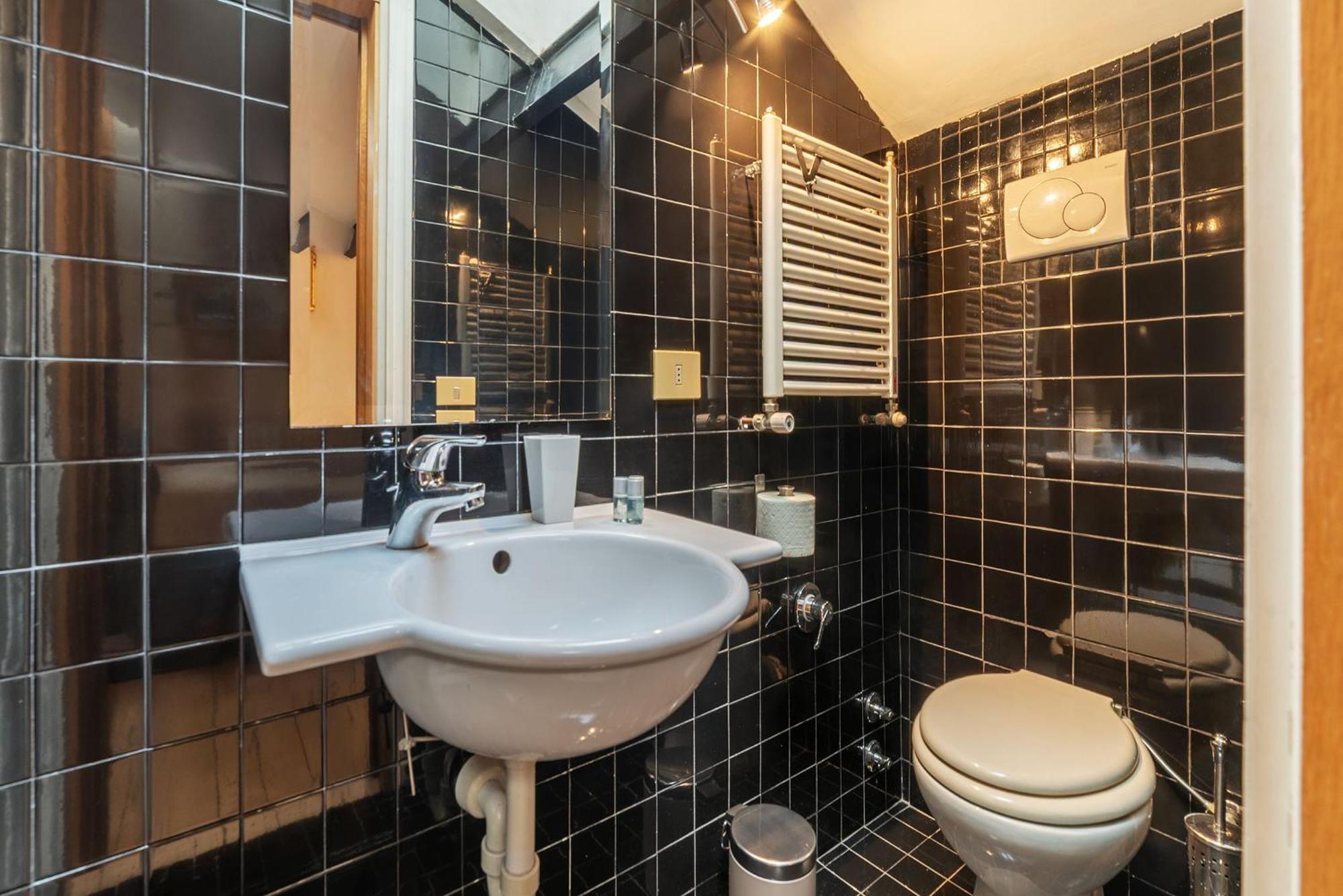 Alloggio in famiglia Orange With Bathroom And Shared Terrace *