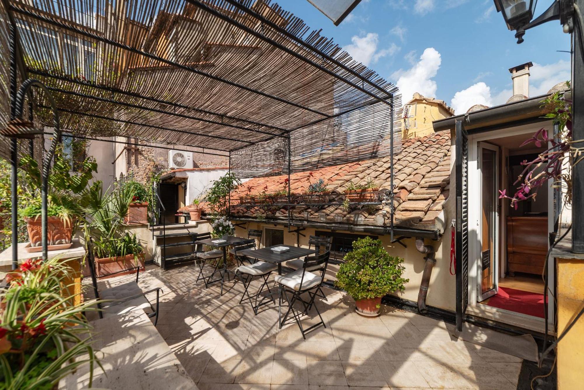Orange With Bathroom And Shared Terrace Alloggio in famiglia Roma