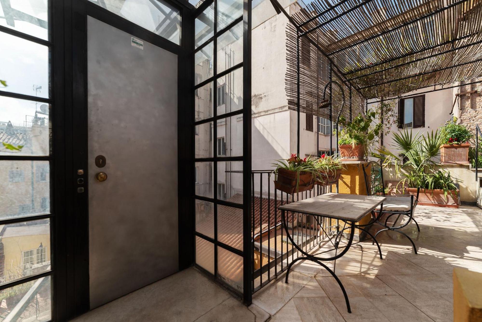 Alloggio in famiglia Orange With Bathroom And Shared Terrace