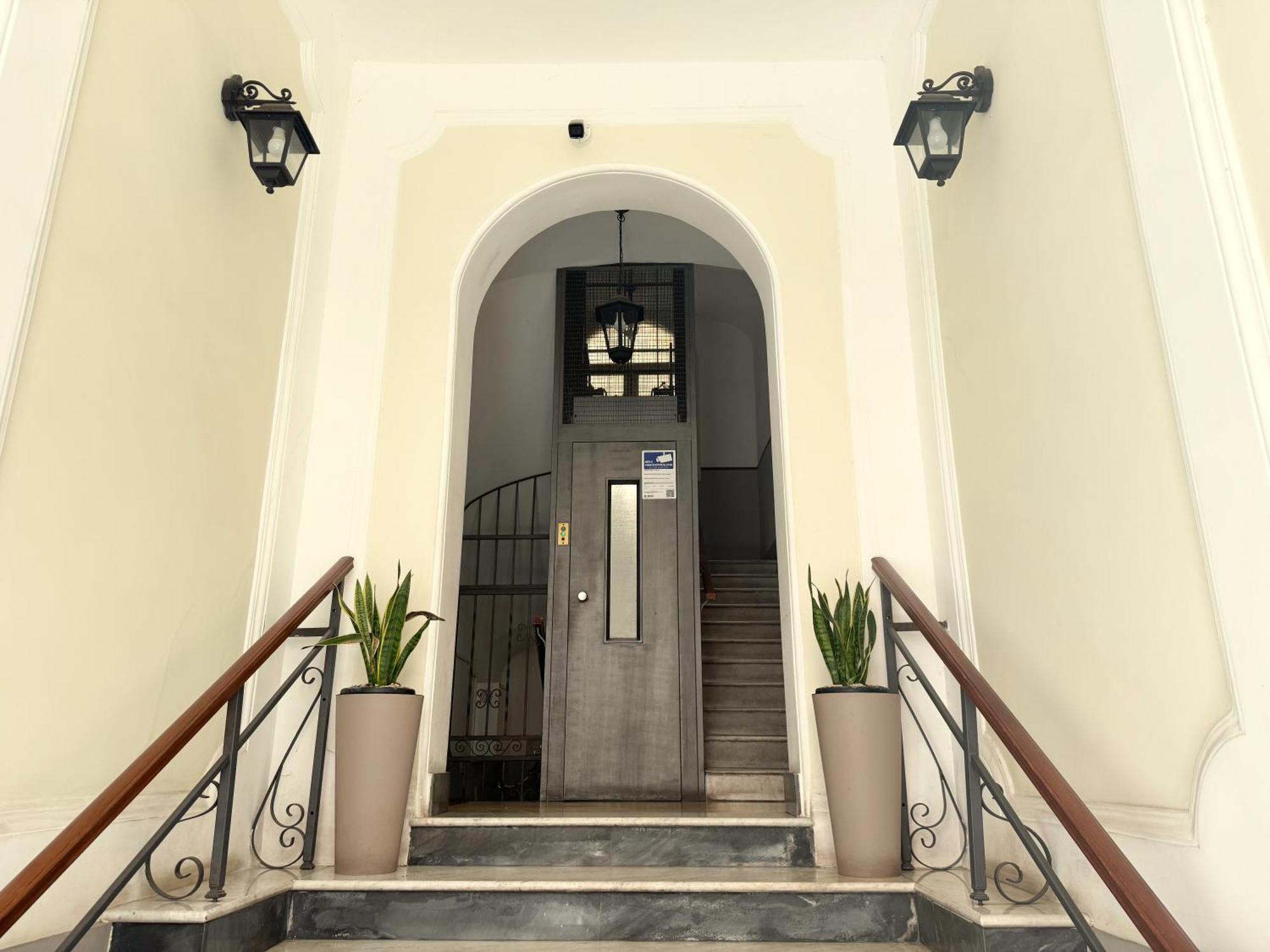 Anthony House, Anthony Floor 3, Castro Pretorio Apartment *