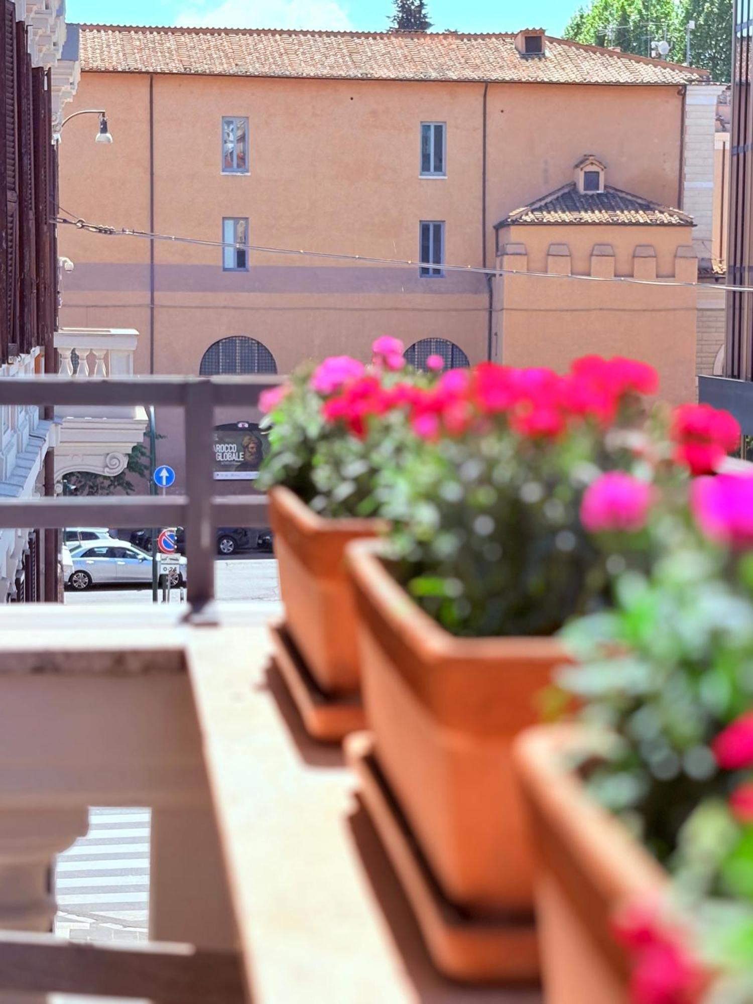 Alojamento de Acomodação e Pequeno-almoço 900 Piazza Del Popolo 3*