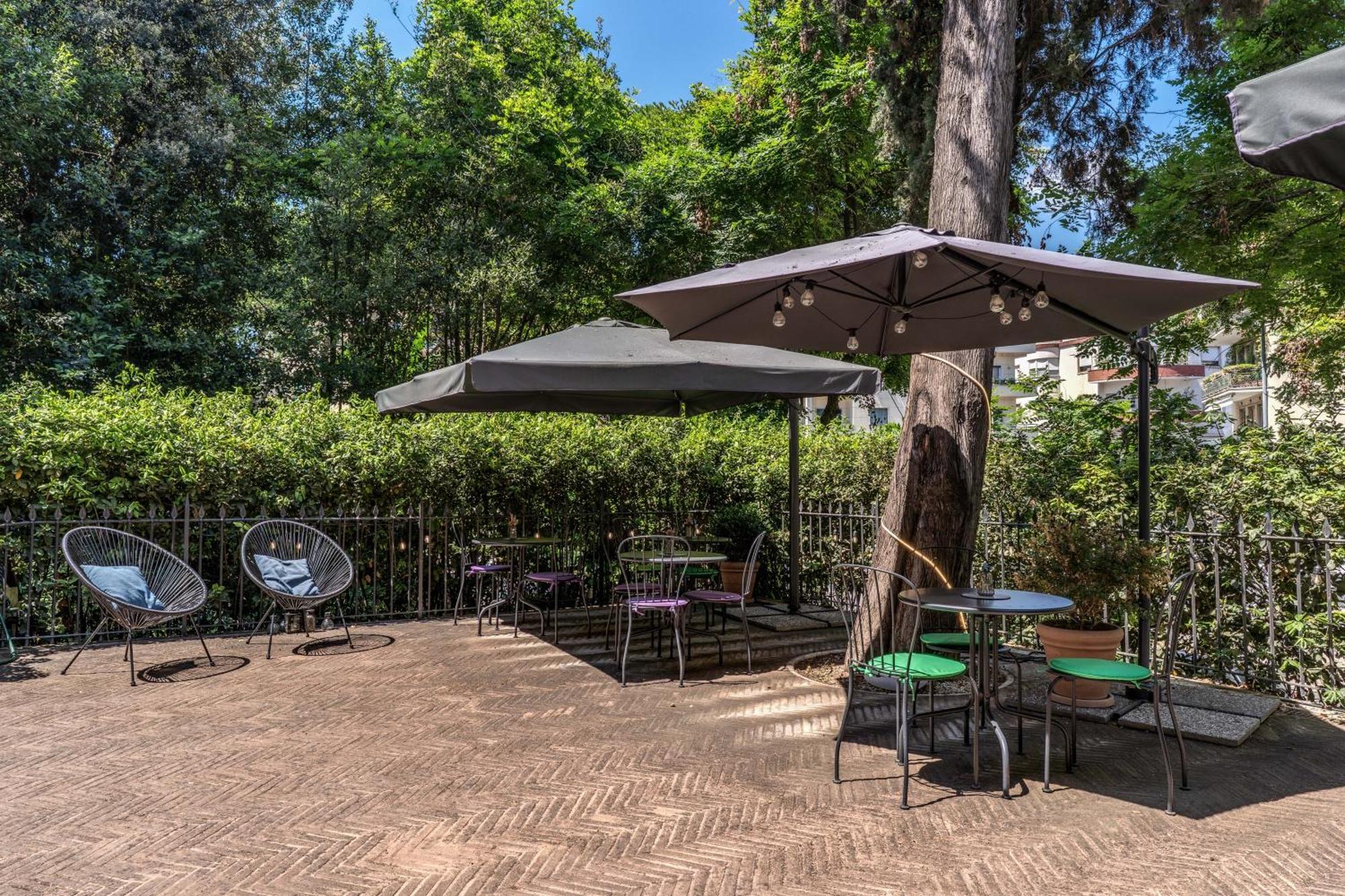 Mangili Garden Hotell 3*