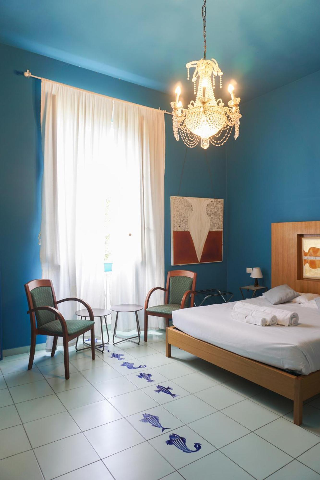 Tarshito Gallery House Gasthof *
