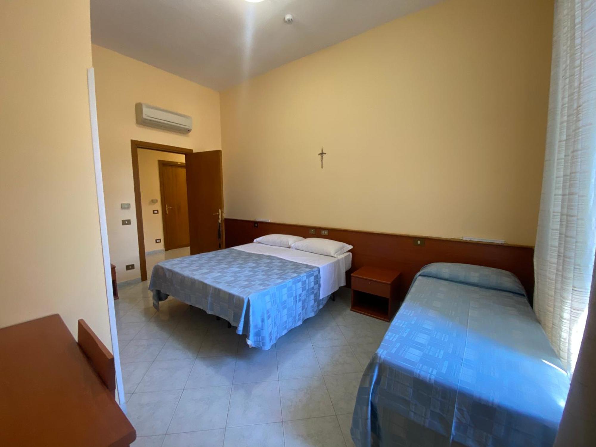 Casa Per Ferie Suore Salesiane Dei Sacri Cuori Bed and breakfast