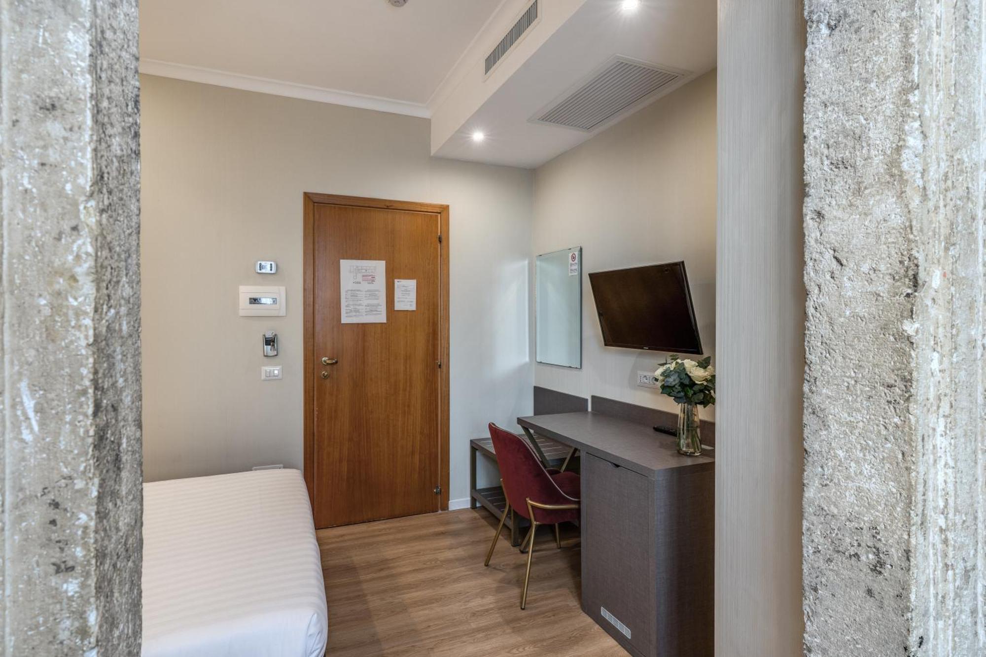 Flower Garden Hotel Rom
