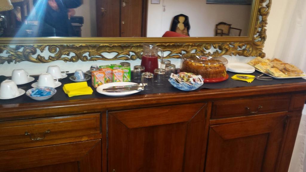 L'angelo Di Borgo Alojamento de Acomodação e Pequeno-almoço 3*