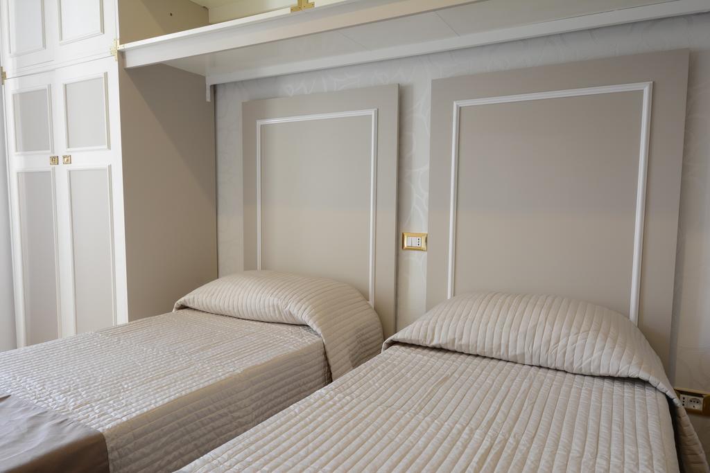 Luxury White House * Rom