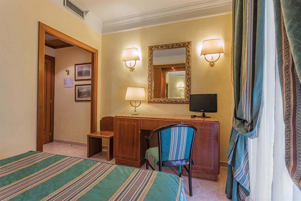 Hotel Raeli Luce 4*