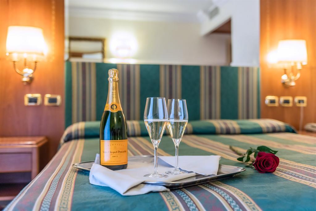 Hotel Raeli Luce 4*