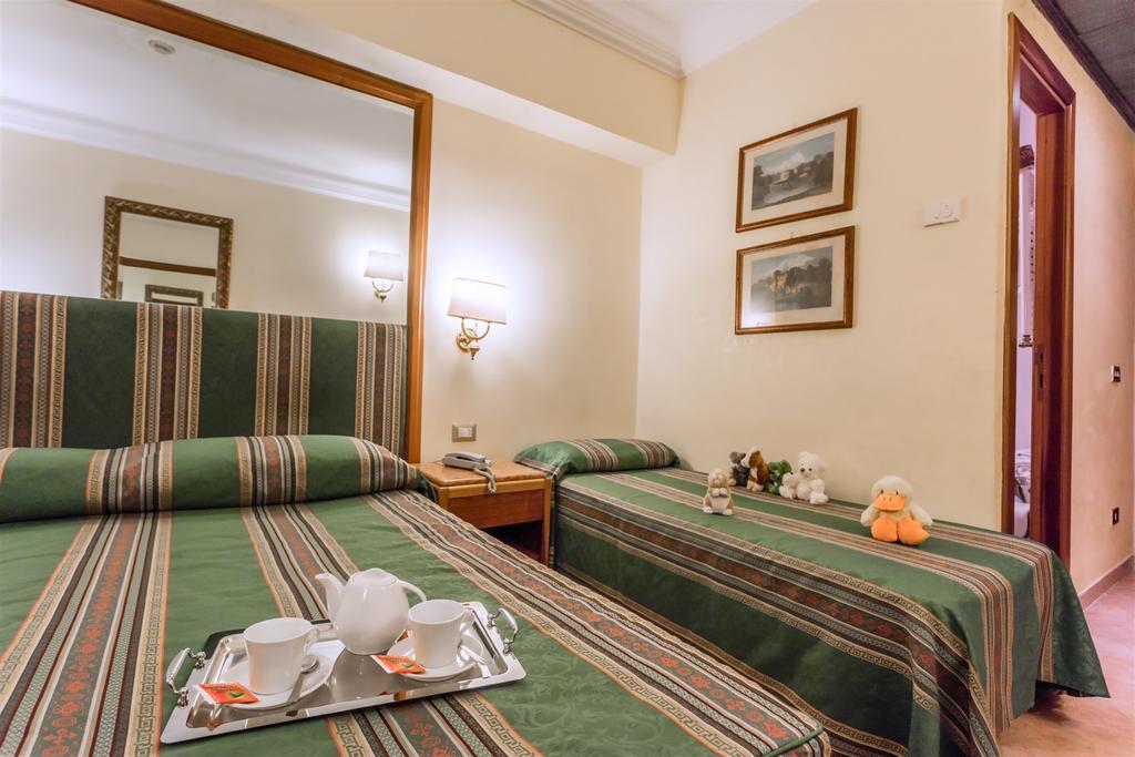 Hotell Raeli Lux