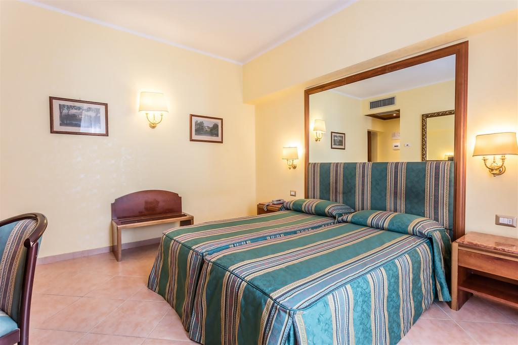 Hotell Raeli Noto