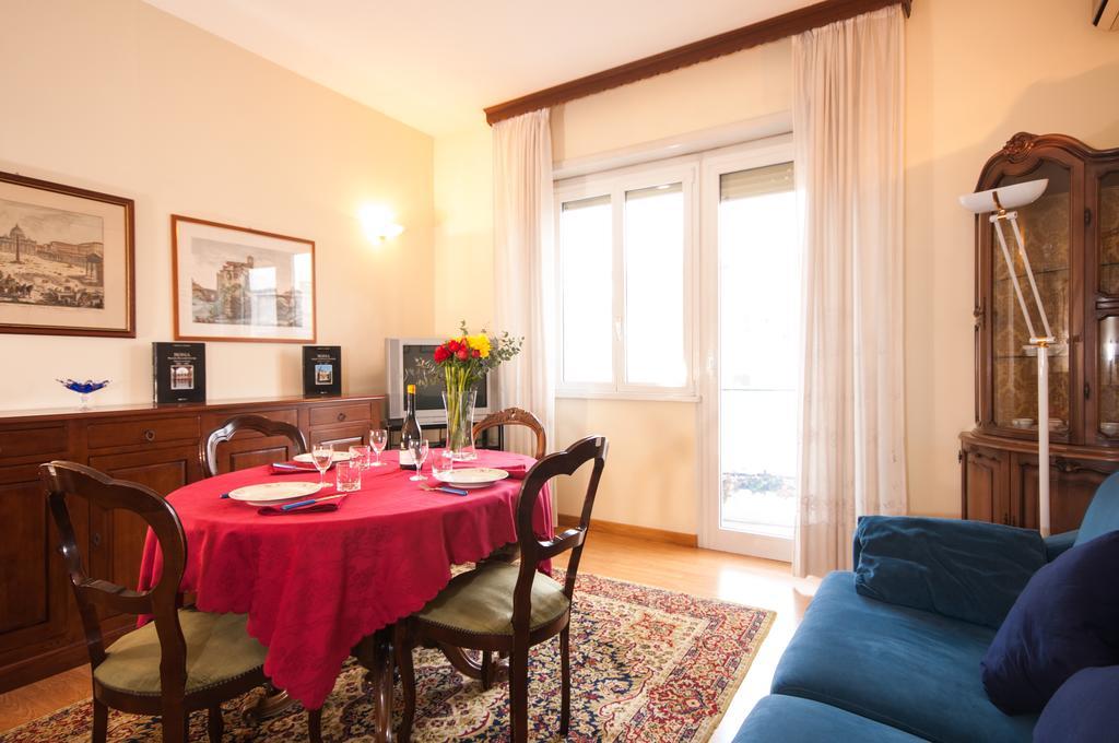 Vatican Balcony Apartment