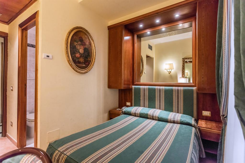 Raeli Lux Hotell 4*