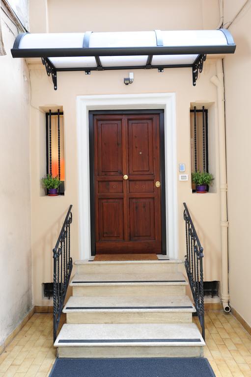 Fotofever Apt, Two Bedrooms With Air Conditioned In Elegant Shopping Area, Close To Vatican Leilighet