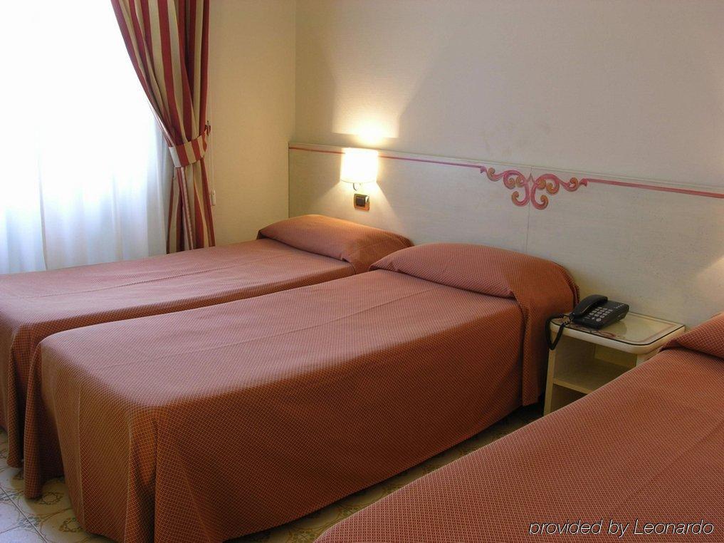 Rosa 3* Roma