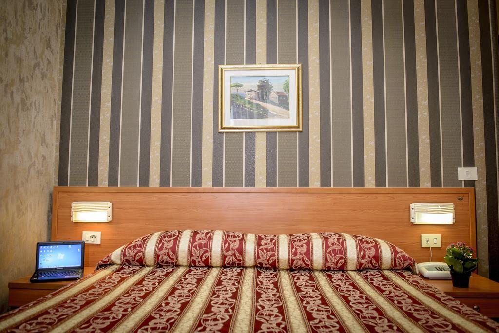 Hotell Emmaus 3*