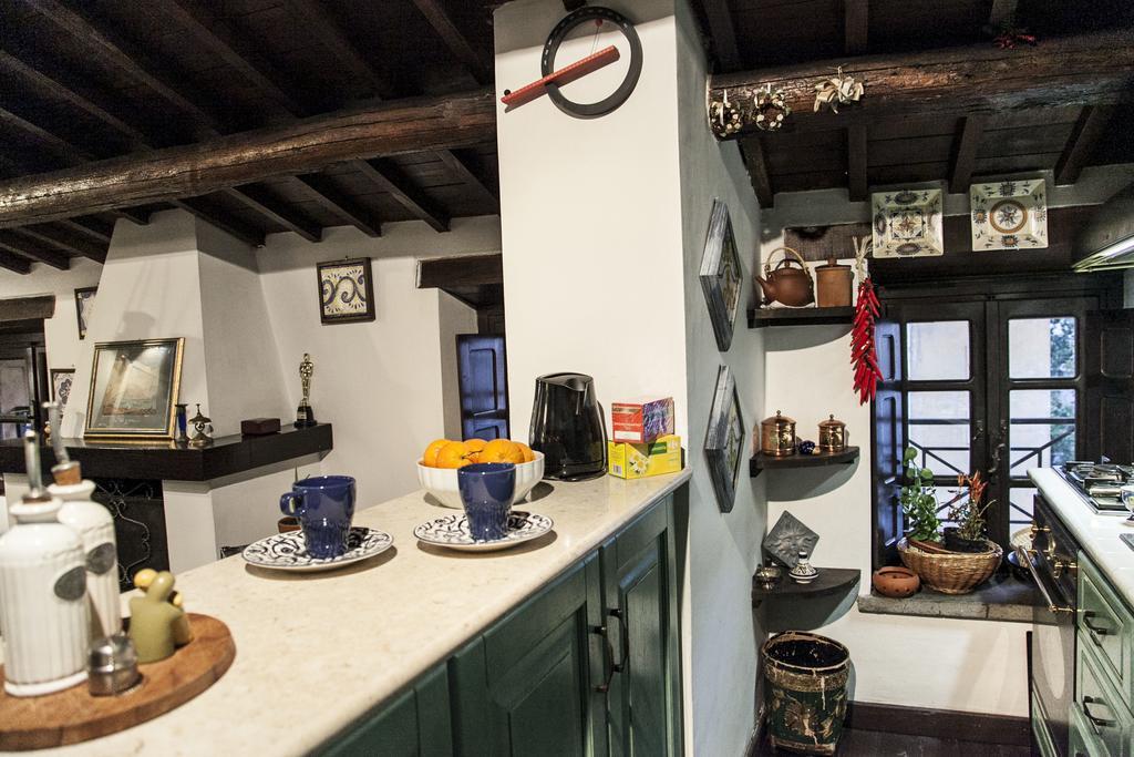 Via Giulia Dreamy Attic Rom
