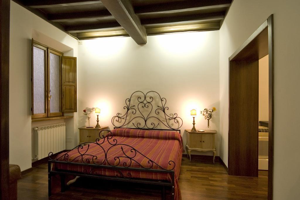 Spanish Diamond Luxury & Jacuzzi Roma