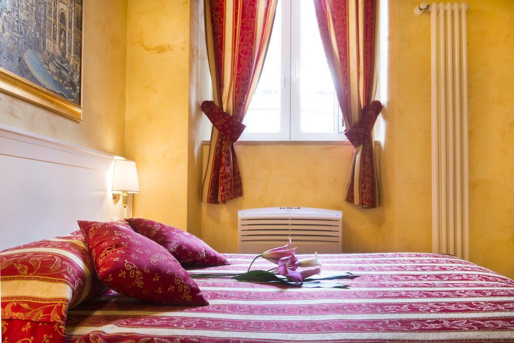 Frühstückspension Domus Trevi 3*