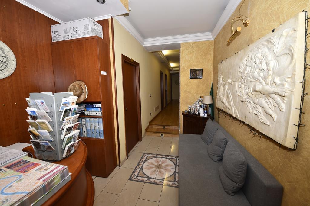Hotel Augustus Roma