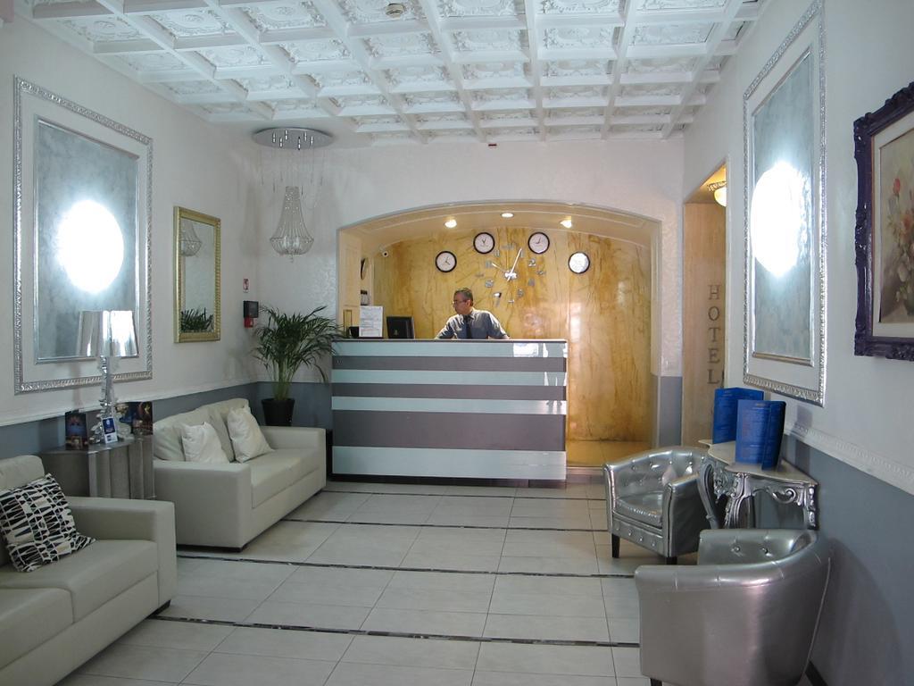 Hotel D'este 3*