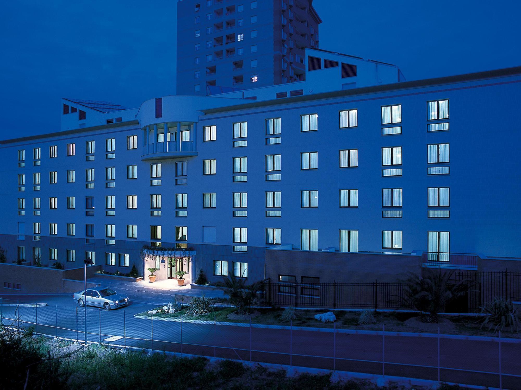 Hotell Warmthotel 4*