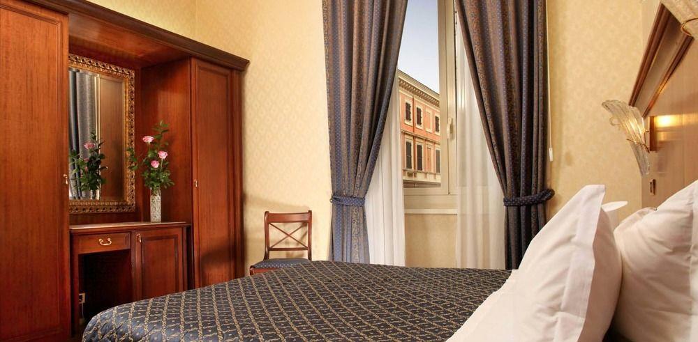 Serena Srl Hotell