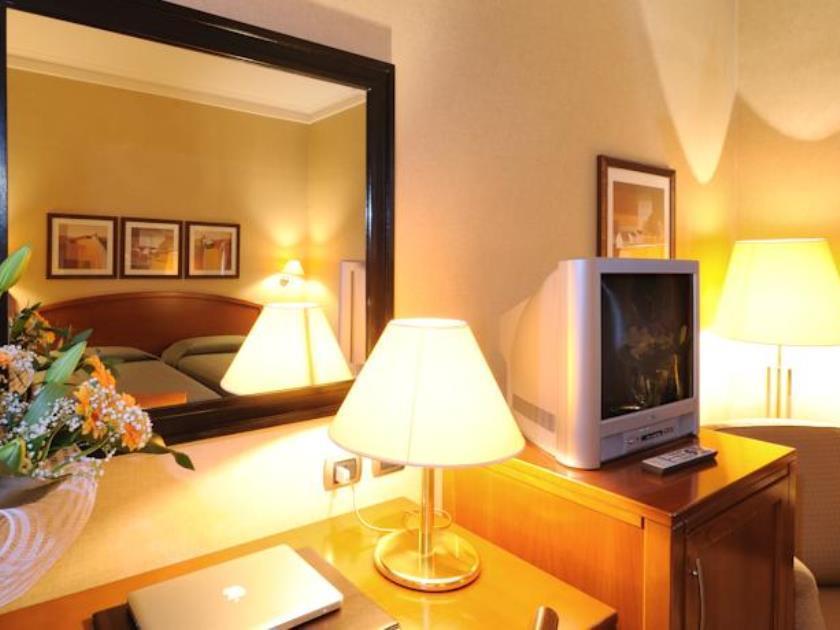 Lh Lloyd 3* Roma