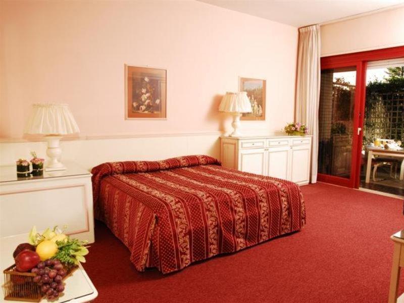 Aparthotel Adagio Vatican 4*