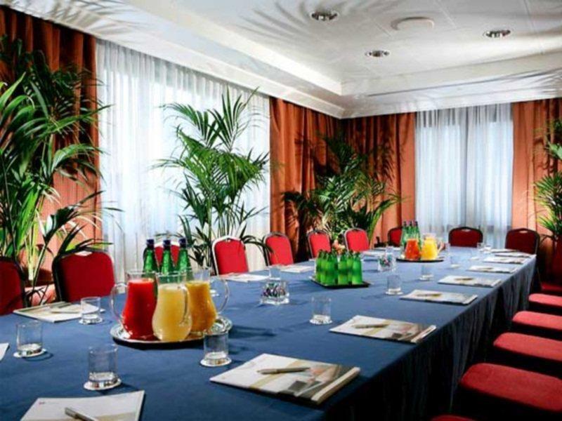 Hotel Courtyard By Marriott Park