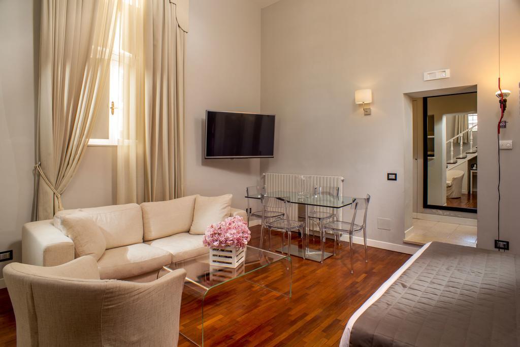 Les Fleurs Luxury House Rome