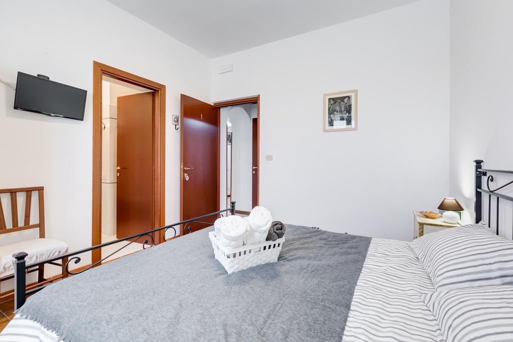 Grappoli Di Sole Alloggio per agriturismo Roma