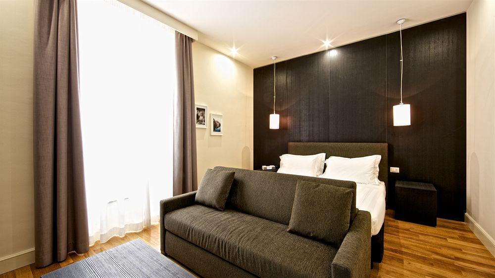 Rhome Terminal Affittacamere 2*