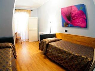 Hotell Nuova Monaco *
