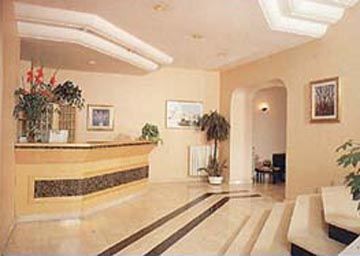 Raeli Noto Hotell