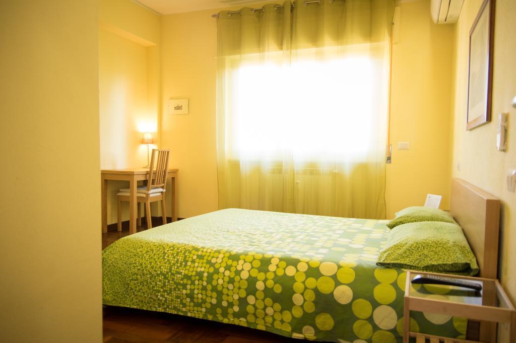 Belon Poli Casilino Bed and breakfast 2*