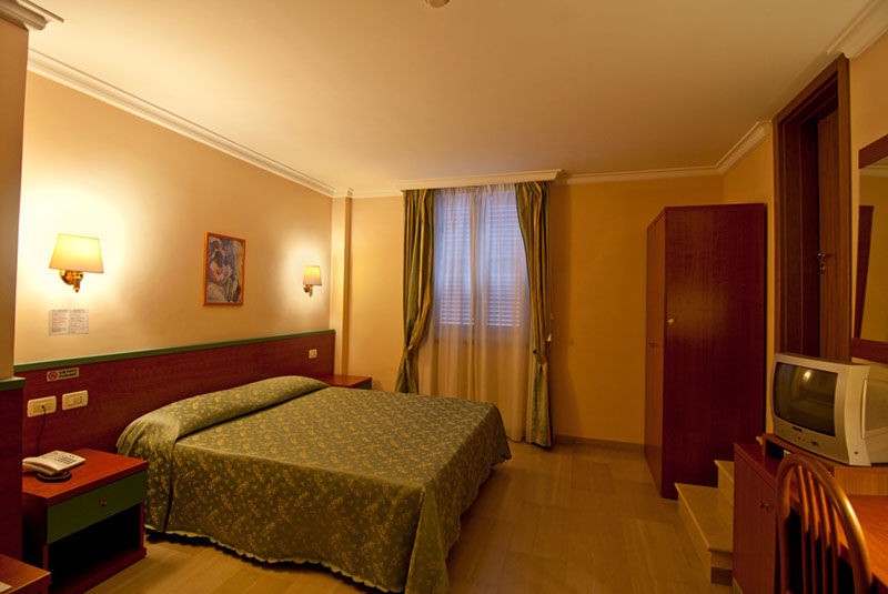 Center 2 Hotel Roma