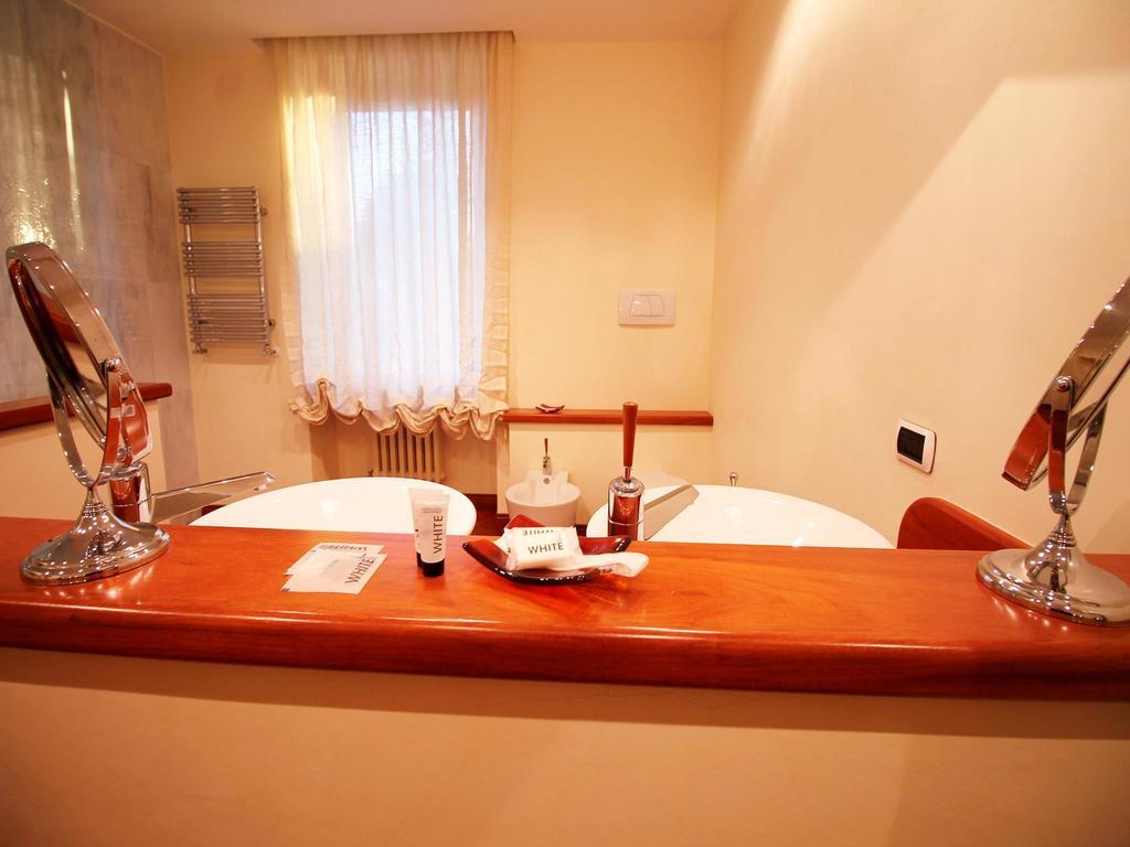 Fratelli Maristi Villa *