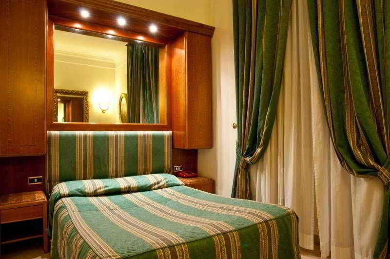 Raeli Luce 4* Roma
