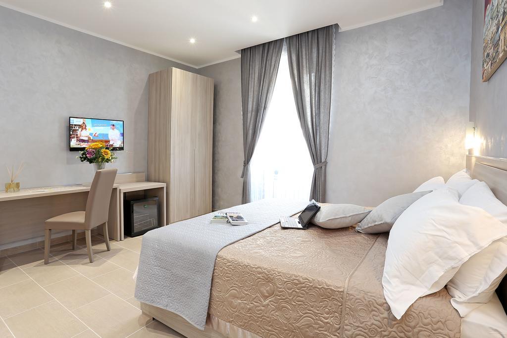 Adorasuite 2 Gjestgiverier Roma