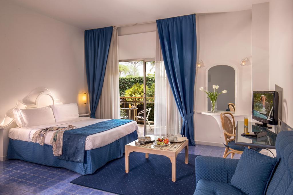 Hotel Shangri-la By Omnia